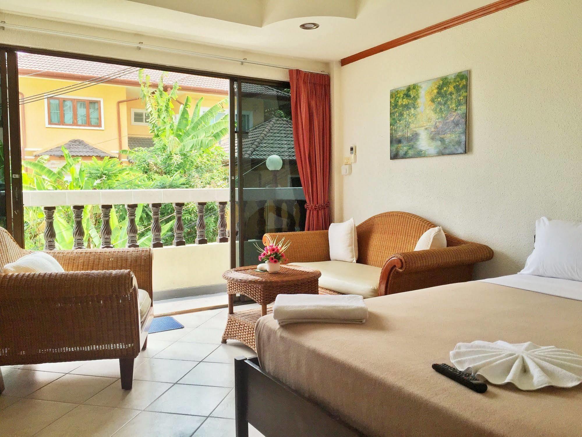 Blue Sky Residence Patong Exterior foto